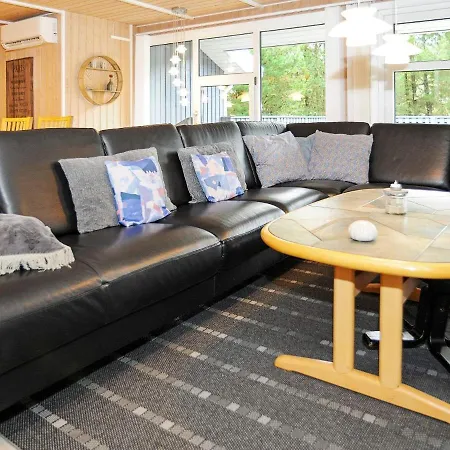 Luxury Retreat With Pool * Norre Nebel